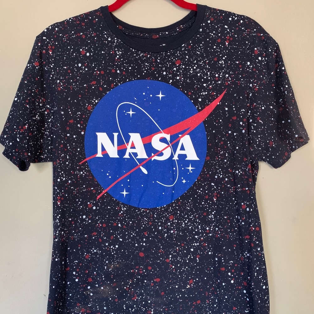 NASA graphic Tee | Size Medium